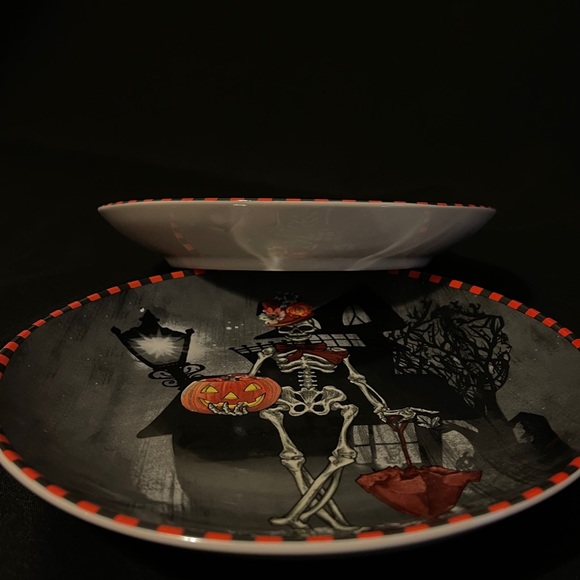 Set of (2) Classy Mr. & Mrs. Skeleton Halloween Plates - Picture 9 of 12